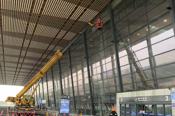 漳平玻璃幕墙维护和保养